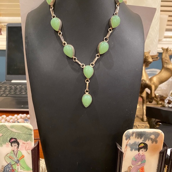 Elegant Green Chrysoprase Teardrop Necklace in Silver Tone Artisan Necklace - Picture 3 of 11